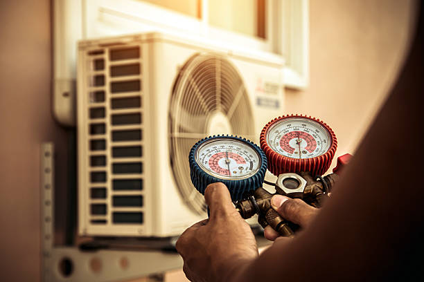 Professional Hvac Maintenance technician working in Arcadia, CA